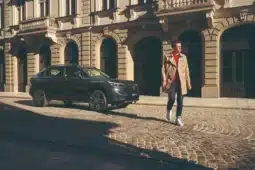 
										HONDA HR-V e:HEV Elegance full									